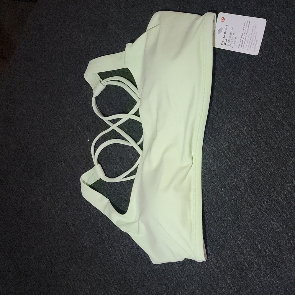 Lululemon free to be bra.size 8